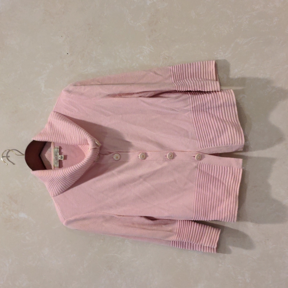 St. John Sport pink cardigan with buttons, ribbed detailing, with shoulder pads